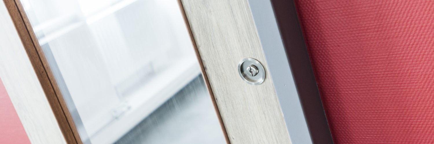 Porte coulissante en applique