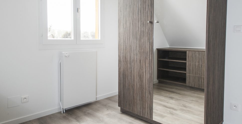 Armoire avec porte miroir